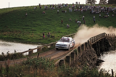Timo Salonen - Voitto Silander
 41º Rally 1000 Lagos (Finlandia) 1991. Mitsubishi Galant VR-4. Clasificaciòn 3º, pero excluido por combustible ilegal.@
Palabras clave: Timo_Salonen;Voitto_Silander;Mitsubishi;Galant;VR4;Finlandia;1991