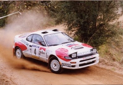 Carlos Sainz Cenamor - Luís Rodríguez Moya
28º Rallye de España - Catalunya - Costa Brava 1992. Toyota Celica Turbo 4WD -ST185- (K-AM 2134). Clasificado 1º.

Del 8 al 11 de Noviembre, Lloret de Mar, Girona, Catalunya, España.
Superficie: asfalto - tierra.

El Rally tenia un total de 1,505.08 Km de los que 519.65 Km divididos en 29 tramos eran especiales, (uno de ellos fue cancelado SS7).

Se inscribieron 79 equipos, tomaron la salida 74, finalizaron 31.@
Palabras clave: Carlos_Sainz;Luis_Moya;Toyota;Celica;Turbo;ST185;Catalunya;1992