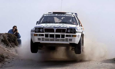 Carlos Sainz Cenamor - Luís Rodríguez Moya
27º Rallye de Portugal 1993. Lancia Delta HF Integrale. Retirado por accidente.
Palabras clave: ;Luis_Moya;Lancia;Delta;Integrale;Portugal;1993