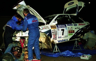 Asistencia del Equipo Ford Motor Co en el 24º  Rothmans Rally New Zealand 1994
En el Ford Escort RS Cosworth (L125 PAR) de Ari Vatanen - Fabrizia Pons, abandonó por accidente en SS26 Kiwitahi de 14.33 Km.

Del 29 al 31 de Julio, Auckland, Nueva Zelanda.

El Rally tenia un total de 1814.64 km de los que 519.31 km divididos en 30 tramos eran especiales (una de ellas fue cancelada SS23
Maramarua Forest HQ de 16.61 km).

Se inscribieron 81 equipos, tomaron la salida 81, finalizaron 46.@
Palabras clave: ;Ford;Escort;Nueva_Zelanda;1998;Asistencias