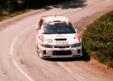 Tommi Mäkinen - Seppo Harjanne
33º Rallye Catalunya-Costa Brava Rallye de España 1997. Mitsubishi Lancer Evo IV. Clasificado 1º.
El Rally tenia un total de 1359.3 km de los que 387.72 km divididos en 18 tramos eran especiales.
Tomaron la salida 94 equipos, finalizaron 31.@
Palabras clave: ;Seppo_Harjanne;Mitsubishi_Lancer;Evo;Catalunya;1997;España;Costa_Brava