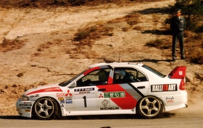 Tommi Mäkinen - Seppo Harjanne
33º Rallye Catalunya-Costa Brava Rallye de España 1997. Mitsubishi Lancer Evo IV. Clasificado 1º.
El Rally tenia un total de 1359.3 km de los que 387.72 km divididos en 18 tramos eran especiales.
Tomaron la salida 94 equipos, finalizaron 31.@
Palabras clave: ;Seppo_Harjanne;Mitsubishi_Lancer;Evo;Catalunya;1997;España;Costa_Brava