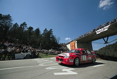 Tommi Mäkinen - Risto Mannisenmaki
35º Rallye Catalunya - Costa Brava - Rallye de España 1999. Mitsubishi Lancer Evo VI (S2 TMR). Clasificado 3º.
Marlboro Mitsubishi Ralliart

Del 19 al 21 de Abril, Lloret de Mar, Girona, Catalunya, España.
Superficie: asfalto.

El Rally tenia un total de 1713.31 km de los que 396.01 km divididos en 19 tramos eran especiales.

Se inscribieron 109 equipos, tomaron la salida 109, finalizaron 56.@
Palabras clave: ;Mitsubishi_Lancer;Evo;Catalunya;1999;Puente_eje