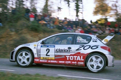 Didier Auriol - Denis Giraudet
37º Rally Catalunya Costa-Brava 2001. Peugeot 206 WRC (206 NLK 75). Clasificado 1º.
Peugeot Total

Del 22 al 25 de Marzo, Lloret de Mar, Girona, Catalunya, España.
Superficie: asfalto.

El Rally tenia un total de 1779.13 km de los que 383.18 km divididos en 18 tramos eran especiales, (una de ellas fue cancelada SS12 La Riba 2 de 35.89 Km).

Se inscribieron 79 equipos, tomaron la salida 76, finalizaron 36.@
Palabras clave: Peugeot;WRC;Catalunya;Costa_Brava;2001;España;Spain