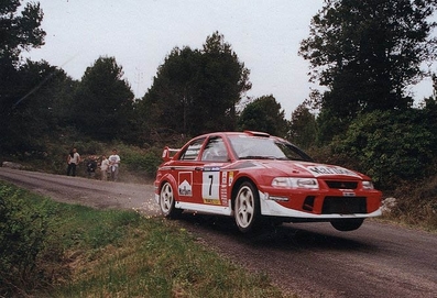 Tommi Mäkinen - Risto Mannisenmaki
37º Rallye Catalunya - Costa Brava - Rallye de España 2001. Mitsubishi Lancer Evo 6.5 (X6 MMR). Clasificado 3º.

Del 22 al 25 de Marzo, Lloret de Mar, Girona, Catalunya, España.
Superficie: asfalto.

El Rally tenia un total de 1779.13 km de los que 383.18 km divididos en 18 tramos eran especiales, (una de ellas fue cancelada SS12 La Riba 2 de 35.89 Km).

Se inscribieron 79 equipos, tomaron la salida 76, finalizaron 36.@
Palabras clave: ;Mitsubishi_Lancer;Evo;Catalunya;2001;España;Spain