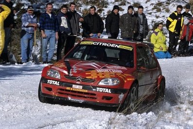 Sébastien Loeb - Daniel Elena
69º Rallye Automobile de Monte-Carlo 2001. Citröen Saxo Kit Car (LDT-001). Clasificado 15º.

Del 18 al 21 de Enero, Mónaco.
Superficie: asfalto - nieve.

El Rally tenia un total de 1738.81 km de los que 392.18 km divididos en 15 tramos eran especiales, (una de ellas fue cancelada SS10 Comps 2 de 20.53 Km).

Se inscribieron 60 equipos, tomaron la salida 56, finalizaron 27.@
Palabras clave: Sebastien_Loeb;Daniel_Elena;Citroen;Saxo;Montecarlo;2001;nieve