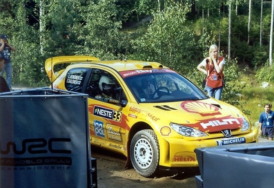 Timo Salonen - Launo Heinonen
52º Neste Rally Finland 2002. Peugeot 206 WRC. Clasificado 14º.

Última aparicion en una prueba del Campeonato del Mundo de Rallys de Timo Salonen.

Del 8 al 11 de Agosto, Jyväskylä.
Superficie: tierra.

El Rally tenia un total de 1703.32 km de los que 401.68 km divididos en 22 tramos eran especiales.

Tomaron la salida 77 esquipos, finalizaron 30.@
Palabras clave: Timo_Salonen;Peugeot;WRC;Finlandia;2002
