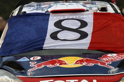 Sébastien Loeb - Daniel Elena
67º Wales Rally GB 2011. Citröen DS3 WRC (BF-137-XC).

En un rasante durante el enlace de uno de los tramos, Sébastien chocó con el coche de unos aficionados teniendo que abandonar (SS19).

Aún así­ al abandonar también Mikko Hirvonen, Seb se proclamó por 8ª vez consecutiva Campeón del Mundo de Rallyes.

Del 10 al 13 de Noviembre, Llandudno, Cardiff.
Superficie: tierra.

El Rally tenia un total de 1860.80 km de los que 353.53 km divididos en 4 etapas y 23 tramos eran especiales.

Tomaron la salida 74 equipos, finalizaron 39.
@
Palabras clave: Sebastien_Loeb;Citroen;DS3;WRC;Gran_Bretaña;Gales;2011;detalles;parque_cerrado