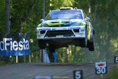 Mikko Hirvonen - Jarmo Lehtinen
55º Rally de Finlandia 2005. Ford Focus RS WRC 04. Clasificado 5º.
Palabras clave: ;Jarmo_Lehtinen;Ford;Focus;RS;WRC;Finlandia;2005;