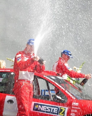 Richard Burns - Robert Reid
53º Rally de Finlandia 2003. Peugeot 206WRC (2002). Clasificado 3º.
Palabras clave: Richard_Burns;Robert_Reid;Peugeot;WRC;Finlandia;2003;Personajes