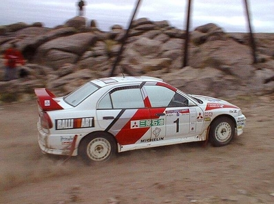 31992_116335938404508_116170635087705_96153_2827103_n.jpg