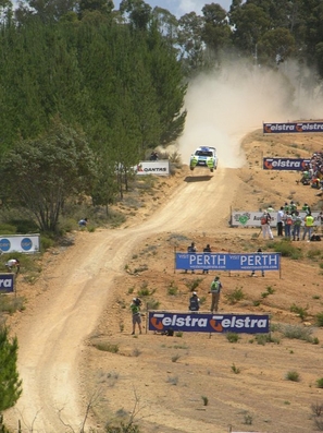 Marcus Grönholm - Timo Rautiainen
19º Rally de Australia 2006. Ford Focus RS WRC 06. Clasificado 5º.
Palabras clave: ;Timo_Rautiainen;Ford;Focus;RS;WRC;Australia;2006;