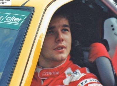 Sébastien Loeb
Cuando corrà­a con un Citröen Saxo en sus "inicios".
Palabras clave: Sébastien_Loeb;Personajes
