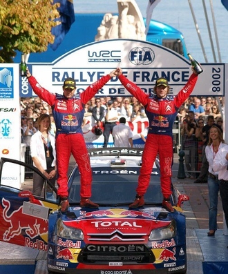 Sébastien Loeb - Daniel Elena
52º Rallye de Francia 2008. Citröen C4 WRC. Clasificado 1º.
Celebrando la victoria en el Rally "de su casa".
Palabras clave: Sébastien_Loeb;Citroen;WRC;Còrcega;2008;Personajes;parque_cerrado