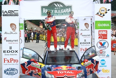 Sébastien Loeb - Daniel Elena
41º Rally de Bulgaria 2010. Citröen C4 WRC. Clasificado 1º.
Celebrando la victoria.
Palabras clave: Sébastien_Loeb;Citroen;WRC;Bulgaria;2010;Personajes;parque_cerrado