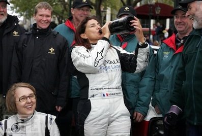 Michèle Mouton 
Carrera Legends.
A la izquierda de la foto, parte baja se encuentra a Fabrizia Pons, la copiloto durante gran mayorà­a de su carrera.
Palabras clave: Michele_Mouton;Personajes