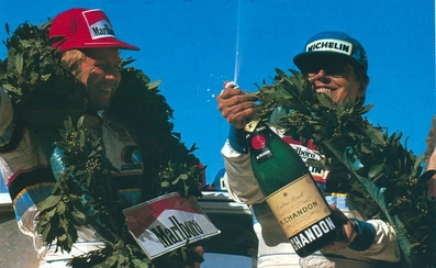 Timo Salonen - Seppo Harjanne
Palabras clave: Timo_Salonen;Seppo_Harjanne;Personajes