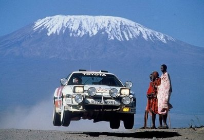 Björn Waldegard - Fred Gallagher
35º Rally Safari 1987. Toyota Supra 3.0i. Retirado por motor TC67.
Palabras clave: Bjorn_Waldegard;Fred_Gallagher;Toyota;Supra;Safari;1987;saltos