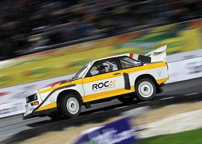 Michèle Mouton
Carrera de Campeones 2010 con Audi Sport Quattro S1. (Exhibiciòn)
Entrò en una curva un poquito, sòlo un poquito, antes de lo que debà­a (la de la foto) y...... entre el toque del bordillo, y la velocidad que llevaba,volcò.
Palabras clave: Michele_Mouton;Audi;Sport;Quattro;S1;Grupo_B;2010