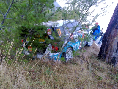 Armindo Araújo - Miguel Ramalho
47º Rally Catalunya-Costa Daurada 2011. Mini John Cooper Works. Retirado por accidente, salida de pista en SS13.
Foto: como quedò el coche después de la salida de pista.
Palabras clave: ;Miguel_Ramalho;Mini;Cooper;Catalunya;2011;crash
