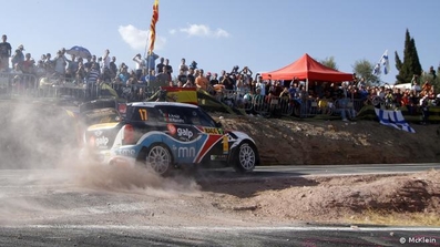Armindo Araújo - Miguel Ramalho
47º Rally Catalunya-Costa Daurada 2011. Mini John Cooper Works. Retirado por accidente, salida de pista en SS13.
Tramo: El Priorat de 45,97 Km SS7-SS10, (tramo mà¡s largo del Mundial).
Situaciòn: Cruce El Molar. Sitio mà­tico del Rally para los aficionados, con un cruce de 180º, donde el freno de mano y las derrapadas suelen ser habituales.
Palabras clave: ;Miguel_Ramalho;Mini;Cooper;Catalunya;2011;cruce_molar