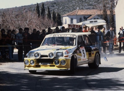 Carlos Sainz Cenamor - Antonio Boto
7º Rally Garrigues 1986 (Francia). Retirado por caja de cambios.
Los pilotos podà­an sumar puntos en las pruebas internacionales de mà¡s alto coeficiente aunque se disputasen en el extranjero. SUBCAMPEà“N de España de Pilotos de Rallyes (Renault R5 Maxi Turbo Gr.B.).Piloto Oficial de Renault España.
Palabras clave: ;Grupo_B;Renault;Maxi;Turbo;Garrigues;Francia;1986