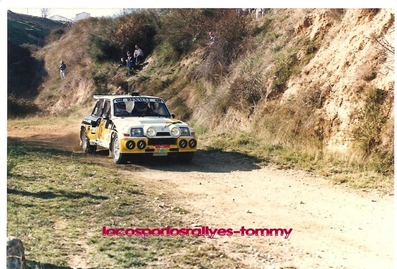 Carlos Sainz Cenamor - Antonio Boto
Rally Race de tierra 1986.
SUBCAMPEà“N de España de Pilotos de Rallyes (Renault R5 Maxi Turbo Gr.B.).
Piloto Oficial de Renault España.
Palabras clave: ;Grupo_B;Renault;Maxi_turbo;1986