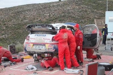 Tests Equipo Citröen Total WRT, Citröen DS3 WRC
Noviembre 2011
Para Mikko Hirvonen - Jarmo Lehtinen
Palabras clave: ;Jarmo_Lehtinen;Citroen;DS3;WRC;parque_cerrado;Tests;2011