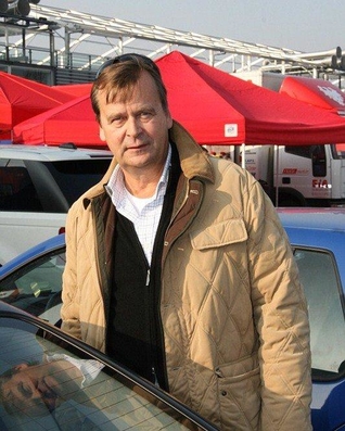 Markku Alén
Palabras clave: Markku_Alen;Personajes