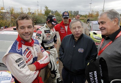 Sébastien Loeb, Jean Tod, Dani Sordo y Peter Solberg.
Palabras clave: Sébastien_Loeb;Personajes;Jean_Todt;Petter_Solberg;