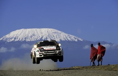 Juha Kankkunen - Nicky Grist
42º Rally Safari 1994. Toyota Celica Turbo 4WD. Retirado por accidente.
Al fondo el volcà¡n Kilimanjaro.
Palabras clave: ;toyota;Celica;Turbo;1994