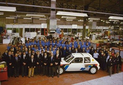 Equipo al completo (fábrica) Peugeot Talbot Sport de 1985
Palabras clave: peugeot;grupo_b;t16;Personajes;1985