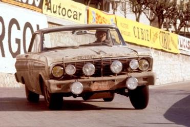 Bo Ljungfeldt - Fergus Sager
33º Rallye Automobile de Monte-Carlo 1964. Ford Falcon Futura Sprint (ZE 1047). Clasificado 2º.

Del 18 al 21 de Enero, Monte Carlo.
Superficie: asfalto - nieve.

Se inscribieron 306 equipos, tomaron la salida 299, finalizaron 163.@
Palabras clave: Ford;Falcon;Futura;Sprint;Montecarlo;1964