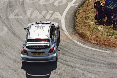Gilles Panizzi - Hervé Panizzi
36º Rallye Catalunya - Costa Brava - Rallye de España 2000. Peugeot 206 WRC (206 NAJ 75). Clasificado 6º.

Del 30 de Marzo al 2 de Abril, Lloret de Mar, Girona, Catalunya, España.
Superficie: asfalto.

El Rally tenia un total de 1874.7 km de los que 383.09 km divididos en 15 tramos eran especiales.

Se inscribieron 95 equipos, tomaron la salida 91, finalizaron 55.

© Petr Fitz
@@
Palabras clave: Peugeot;WRC;Catalunya;Costa_Brava;España;Spain;2000