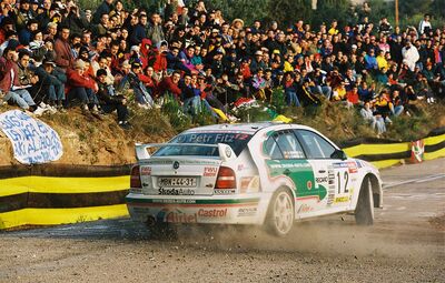 Llui­s Climent - Alex Romaní
36º Rallye Catalunya - Costa Brava - Rallye de España 2000. Skoda Octavia WRC (MBN 44-31). Abandonó por accidente en SS14 St Julia - Arbucies 2 de 36.85 Km.

Del 30 de Marzo al 2 de Abril, Lloret de Mar, Girona, Catalunya, España.
Superficie: asfalto.

El Rally tenia un total de 1874.7 km de los que 383.09 km divididos en 15 tramos eran especiales.

Se inscribieron 95 equipos, tomaron la salida 91, finalizaron 55.

© Petr Fitz
@@
Palabras clave: ;Skoda;Octavia;WRC;Catalunya;España;Spain;2000