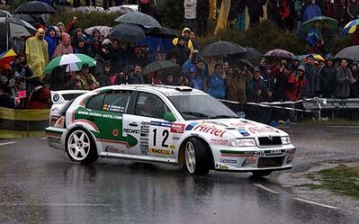 Llui­s Climent - Alex Romaní
36º Rallye Catalunya - Costa Brava - Rallye de España 2000. Skoda Octavia WRC (MBN 44-31). Abandonó por accidente en SS14 St Julia - Arbucies 2 de 36.85 Km.

Del 30 de Marzo al 2 de Abril, Lloret de Mar, Girona, Catalunya, España.
Superficie: asfalto.

El Rally tenia un total de 1874.7 km de los que 383.09 km divididos en 15 tramos eran especiales.

Se inscribieron 95 equipos, tomaron la salida 91, finalizaron 55.@
Palabras clave: ;Skoda;Octavia;WRC;Catalunya;España;Spain;2000