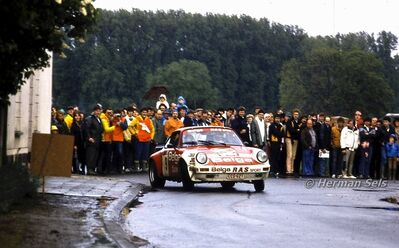 Robert Droogmans - Ronny Joosten
13º Lotto Haspengouwrally 1984. Porsche 911 SC RS (CCD 621). Clasificado 1º.

Del 1 al 3 de Junio, Landen, Belgica.
Superficie: asfalto - tierra.

La prueba constaba de 394.49 km divididos en 3 etapas y 34 tramos especiales.

Tomaron la salida 90 eqquipos, finalizaron 41.

© Herman Sels
@
Palabras clave: Haspengouwrally;Porsche;Grupo_B;1984