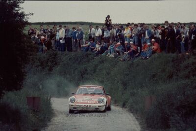 Robert Droogmans - Ronny Joosten
13º Lotto Haspengouwrally 1984. Porsche 911 SC RS (CCD 621). Clasificado 1º.

Del 1 al 3 de Junio, Landen, Belgica.
Superficie: asfalto - tierra.

La prueba constaba de 394.49 km divididos en 3 etapas y 34 tramos especiales.

Tomaron la salida 90 eqquipos, finalizaron 41.

© Filip Van den Bogaert
@
Palabras clave: Haspengouwrally;Porsche;Grupo_B;1984