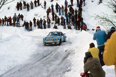 Jean-Pierre Nicolas - Vincent Laverne
46º Rallye Automobile de Monte-Carlo 1978. Porsche 911 Carrera RS 3.0 (8737 RG 34). Clasificado 1º.
Publimmo Racing

Del 21 al 27 de Enero, Monte-Carlo.
Superficie: asfalto - nieve.

El Rally tenia un total de 4600 km de los que 570 km divididos en 29 tramos eran especiales (5 de ellas fueron canceladas SS8 Col du Fanget de 10 Km, SS10 Serre Chevalier de 10 Km, SS11 Col du Lautaret de 15 Km, SS14 Saint Pierreville de 16 Km y SS15 Burzet de 44 Km).

Se inscribieron 231 equipos, tomaron la salida 216, finalizaron 129.@
Palabras clave: Porsche;Montecarlo;1978;Nieve