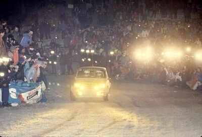 Jean Ragnotti - Jean-Marc Andrie
46º Rallye Automobile de Monte-Carlo 1978. Renault 5 Alpine (6636 JT 76). Clasificado 2º.

Del 21 al 27 de Enero, Monte-Carlo.
Superficie: asfalto - nieve.

El Rally tenia un total de 4600 km de los que 570 km divididos en 29 tramos eran especiales (5 de ellas fueron canceladas SS8 Col du Fanget de 10 Km, SS10 Serre Chevalier de 10 Km, SS11 Col du Lautaret de 15 Km, SS14 Saint Pierreville de 16 Km y SS15 Burzet de 44 Km).

Se inscribieron 231 equipos, tomaron la salida 216, finalizaron 129.@
Palabras clave: ;Renault;Alpine;Montecarlo;nieve;1978;Turini