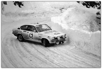 Jean-Pierre Rouget - Patrice Chonez
45º Rallye Automobile de Monte-Carlo 1977. Opel Kadett GT/E. Abandonó, desconocemos el motivo.

Del 22 al 28 de Enero, Monte-Carlo .
Superficie: asfalto - nieve.

El Rally tenia un total de 4800 km de los que 540.50 km divididos en 27 tramos eran especiales (una de ellas fue cancelada SS2 Col de Fontbelle de 35.00 Km).

Se inscribieron 217 equipos, tomaron la salida 198, finalizaron 118 en lista, llegaron 47 en meta.@
Palabras clave: Opel;Kadett;GT/E;Montecarlo;1977;Nieve