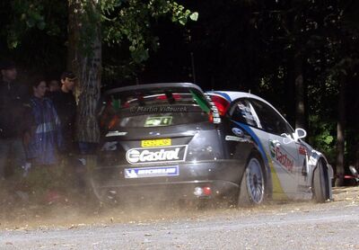 Markko Märtin - Michael Park
45º Rallye Sanremo - Rallye d'Italia 2003. Ford Focus RS WRC 03 (EK 52 LNP). Clasificado 3º.

Del 3 al 5 de Octubre, Sanremo.
Superficie: asfalto.

El Rally tenia un total de 1375.86 km de los que 387.36 km divididos en 3 etapas y 14 tramos eran especiales.

Tomaron la salida 54 equipos, finalizaron 36.

© Martin Vidourek
@
Palabras clave: Markko_Martin;Ford;Focus;RS;WRC;Sanremo;2003