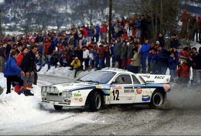 Salvador Servià i Costa  - Jordi Sabater
54º Rallye Automobile de Monte-Carlo 1986. Lancia Rally 037 (TO Y67908). Clasificado 7º y 1º sin tracción total.

Del 18 al 24 de Enero, Monte-Carlo.
Superficie: asfalto - nieve.

El Rally tenía un total de 3984.00 km de los que 881.20 km divididos en 36 tramos eran especiales.

Tomaron la salida 156 equipos, finalizaron 65.@
Palabras clave: Salvador_Servia;Lancia;Rally;Montecarlo;1986;Grupo_B