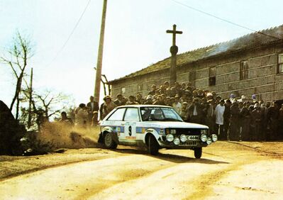 Henri Toivonen - Fred Gallagher
15º Rallye de Portugal Vinho do Porto 1981. Talbot Sunbeam Lotus (NVC 444W). Clasificado 2º.

Del 4 al 7 de Marzo, Estoril, Cascais, Lisboa, Portugal.
Superficie: asfalto - tierra.

El Rally tenia un total de 2571.00 km de los que 678.00 km divididos en 46 tramos eran especiales.

Se inscribieron 110 equipos, tomaron la salida 95, finalizaron 24.@
Palabras clave: Henri_Toivonen;Talbot;Sunbeam;Lotus;Portugal;1981