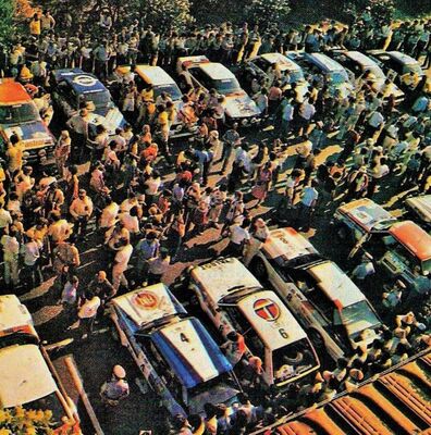 28º Acrópolis Rally 1981
Del 1 al 4 de Junio, Atenas - Piraeus, Grecia.
Superficie: tierra.

El Rally tenia un total de 2506 km de los que 995.59 km divididos en 57 tramos eran especiales, (2 de ellas fueron canceladas SS4 New Prodromos de 33 Km y SS35 Mandra de 7.90 Km).

Tomaron la salida 133 equipos, finalizaron 22.
Palabras clave: Grecia;Acropolis;1981;Parque_Cerrado