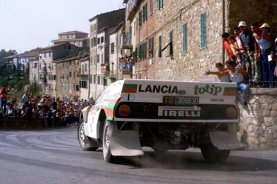 Dario Cerrato - Giuseppe Cerri
27º Rallye Sanremo 1985. Lancia Rally 037 (TO 30683D). Clasificado 5º.

Del 29 de Septiembre al 4 de Octubre, Sanremo, Liguria, Imperia, Italia.
Superficie: asfalto - tierra.

El Rally tenia un total de 2340.56 km, de los que 696.90 km divididos en 45 tramos eran especiales (2 de ellos fueron cancelados SS20 Murio 1 de 9.12 km, SS36 Ronde 1 de 37.22 km).

Tomaron la salida 98 equipos, finalizaron 33.

SS Chiusdino
@
Palabras clave: ;Lancia;Rally;Grupo_B;Sanremo;1985;Chiusdino