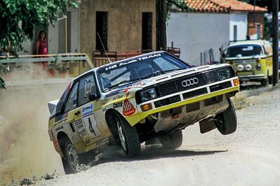 Michèle Mouton - Fabrizia Pons
31º Rothmans Acropolis Rally 1984. Audi Sport Quattro S1 (IN-NL 2). Abandonó por motor en SS14 Makrirahi de 15.53 Km.

Del 26 al 31 de Mayo, Atenas, Grecia.
Superficie: tierra.

El Rally tení­a un total de 2265 km de los que 796.62 km divididos en 47 tramos eran especiales.

Tomaron la salida 104 equipos, finalizaron 32.@
Palabras clave: Michele_Mouton;Audi;Sport;Quattro;Grupo_B;Grecia;Acropolis;1984