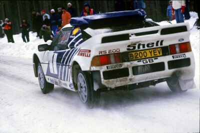 Stig Blomqvist - Bruno Berglund
36º International Suecia Rally 1986. Ford RS200 (B200 YEV). Abandonó por motor en SS12 Älvsbacka de 14.00 km.

Del 14 al 16 de Febrero, Karlstad, Suecia.
Superficie: nieve - hielo.

El Rally tenia un total de 1670.00 km de los que 556.79 km divididos en 30 tramos eran especiales.

Tomaron la salida 107 equipos, finalizaron 62.@
Palabras clave: Stig_Blomqvist;Ford;RS200;Grupo_B;Suecia;1986;nieve