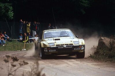 Walter Röhrl - Christian Geistdörfer
14º Int. AvD/STH Hunsrück Rallye 1981. Porsche 924 Carrera GTS (S EK 8747). Abandonó por accidente quedando 106º.

Del 31 de Julio al 1 de Agosto, en Idar Oberstein, Alemania.
Superficie: asfalto - tierra.

El Rally tenia un total de 1017.00 km de los que 566.88 km divididos en 28 tramos eran especiales.

Tomaron la salida 247 equipos, finalizaron 172.@
Palabras clave: Walter_Röhrl;Porsche;Carrera;Hunsrück_Rallye;1981