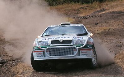 Armin Schwarz - Manfred Hiemer
49º Safari Rally Kenya 2001. Skoda Octavia WRC Evo2. Clasificado 3º.

Del 19 al 22 de Julio.
Superficie: tierra.

El Rally se dividia en 3 etapas y un total de 2908.51 km de los que 1129.76 km divididos en 13 tramos eran especiales (uno de ellos fue cancelado TC11 Kajiado 2
de 49.95 km).

Se inscribieron 43 equipos, tomaron la salida 41, finalizaron 15.@
Palabras clave: ;Octavia;Skoda;WRC;Safari;Kenya;2001